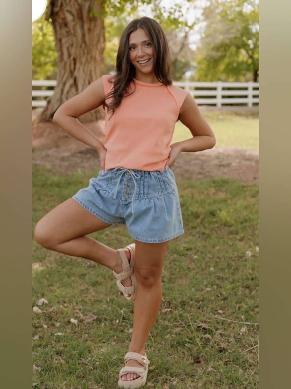 187. Sleeveless Crewneck Tank Top in Peach - Women